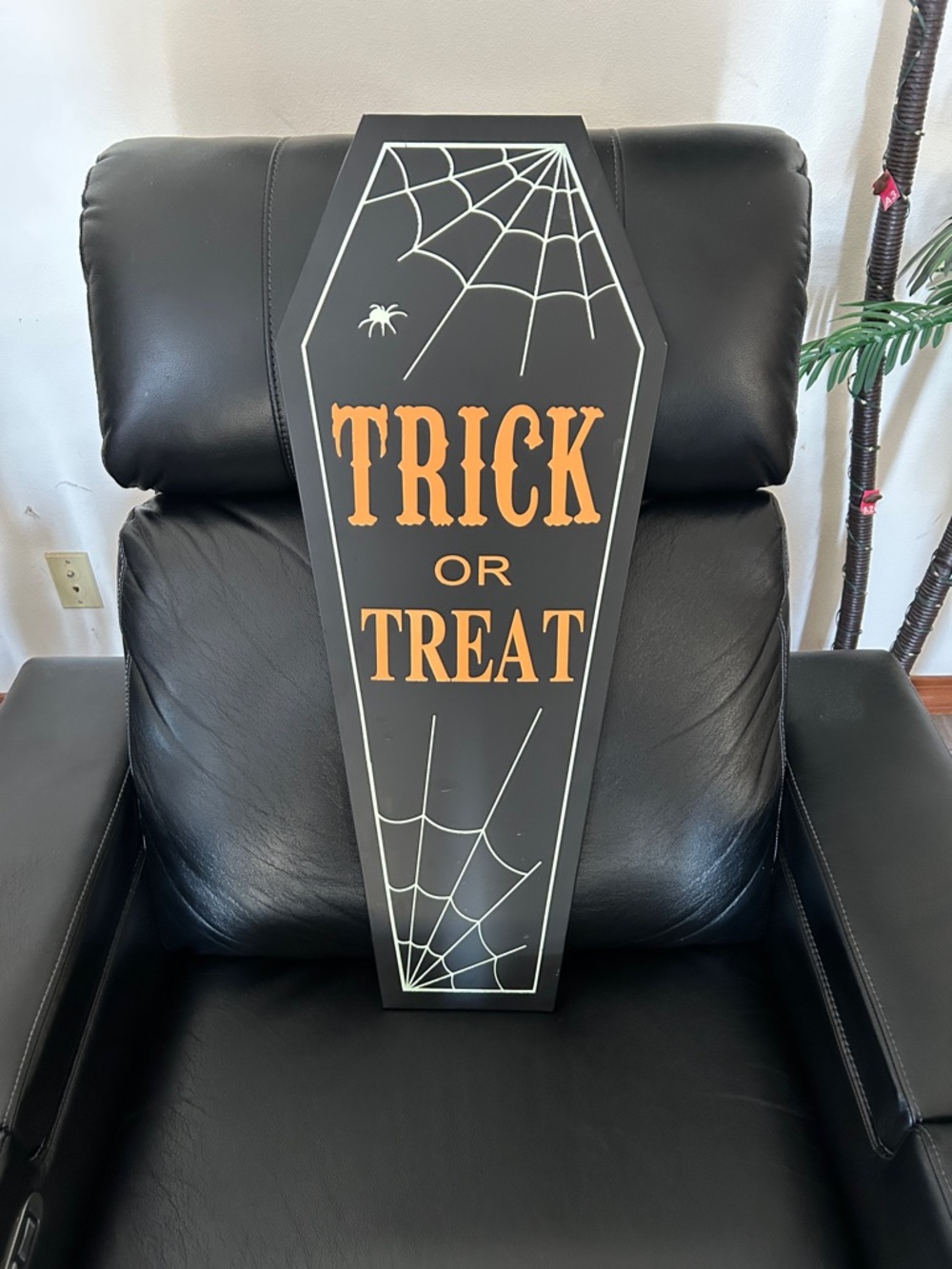 Hobby Lobby Metal Halloween 🎃 Trick or Treat Sign